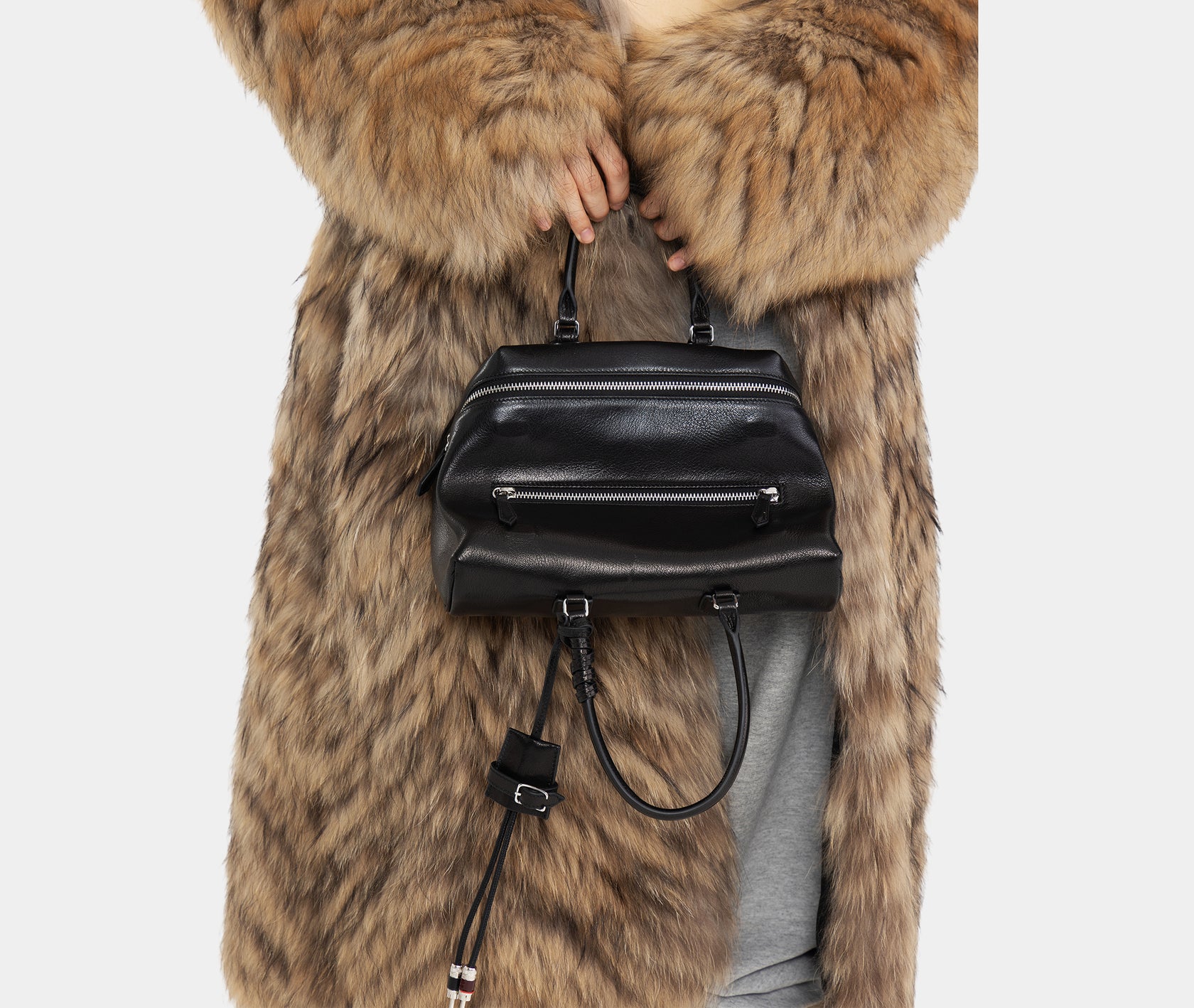 AUDIO CABLE KEYRING - BLACK